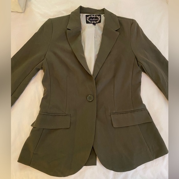 Green blazer - Picture 2 of 4